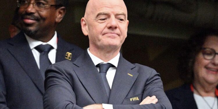 ¿Gianni Infantino puede dejar la FIFA? Crece la presión por presunto favoritismo
