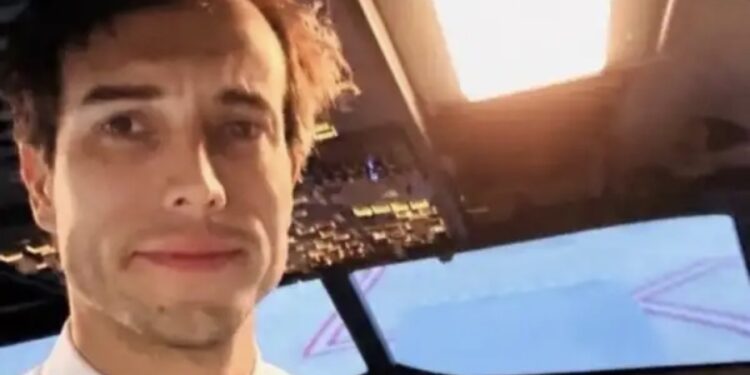 Revelan las últimas palabras del instructor que se lanzó de un avión en pleno vuelo
