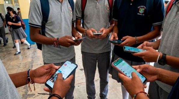 ¡Ya no podrán llevar el celular a la escuela! Esta es la lista de los 16 estados que prohíben el uso de dispositivos móviles en las escuelas