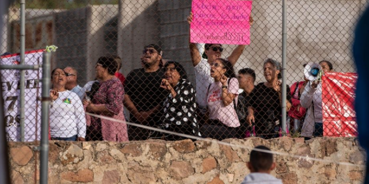 «¡Fuera, fuera!»: maestros de la CNTE gritan a Sheinbaum durante evento en Zacatecas