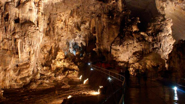 VIDEO: Alertan por falsos guías utilizados para secuestrar turistas en las Grutas de Cacahuamilpa