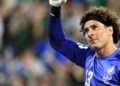 Memo Ochoa gana un «Globo de Oro» por el emotivo beso al poste en el Mundial 2026