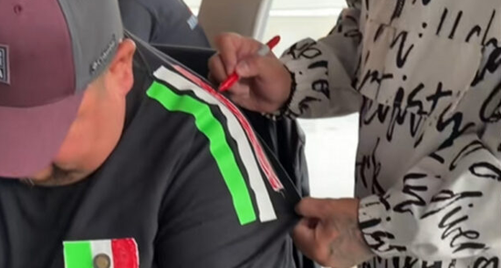 VIDEO: Aficionado crea su propia playera de la Selección Mexicana y se vuelve viral por su creatividad