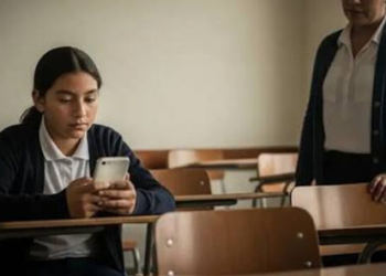 VIDEO: SEP analiza regular el uso de redes sociales en menores de edad