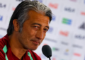 Murat Yakin arremete contra el arbitraje tras la eliminación de Suiza: «Jugamos contra Argentina, el árbitro y el VAR»