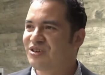 Hombre asegura ser una mujer trans lesbiana para evitar pagar la manutención de sus hijos y desata polémica