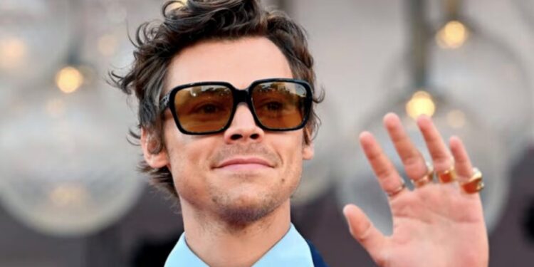 Metrobús CDMX le llama la atención a Harry Styles tras cruzar Paseo de la Reforma; el mensaje se vuelve viral