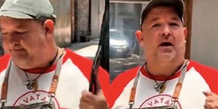 VIDEO: Dueño de Pizzería en CDMX propone aumentar 18 porciento sus precios para eliminar las propinas