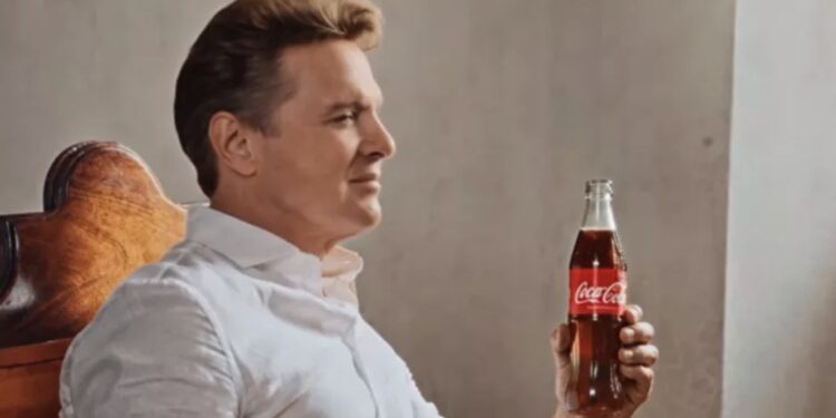 Luis Miguel sorprende con nuevo comercial de Coca-Cola y revive alianza de 35 años