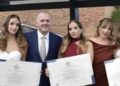 Sólo una de las trillizas Saavedra sobrevivió: Sus hermanas y padres murieron en el terremoto de Colombia