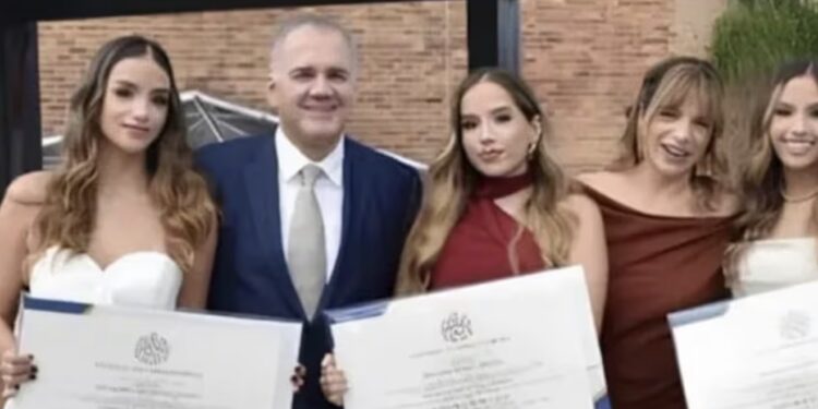 Sólo una de las trillizas Saavedra sobrevivió: Sus hermanas y padres murieron en el terremoto de Colombia