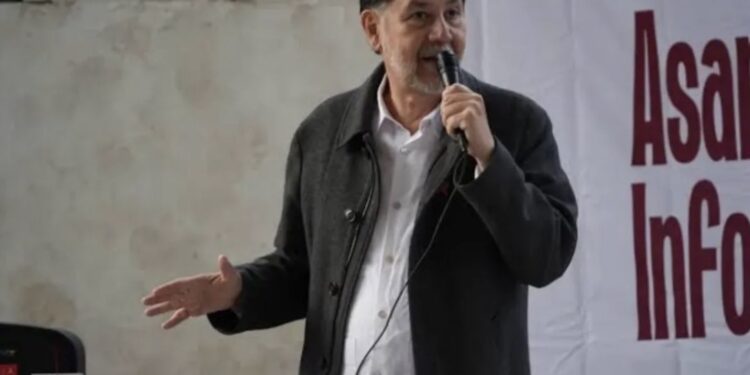 “Rómpanlas”: Lilly Téllez reta a Morena por visa de Andy López y Noroña responde