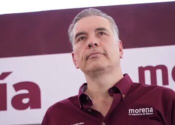 “¿Cooperas o cuello?” Acusan a Samuel García de usar al gobierno para extorsionar en Nuevo León