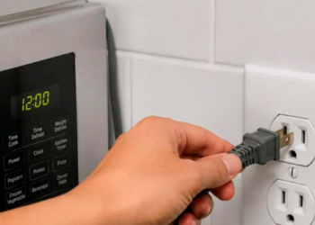 Los aparatos que consumen electricidad, aunque estén apagados, según la CFE