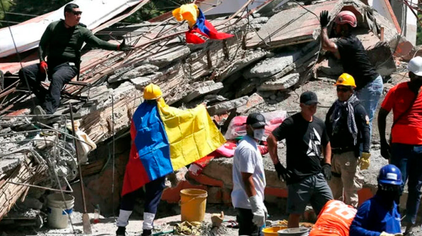 ¿Cuáles son los grupos de rescate que cuentan con la certificación que exige Colombia para buscar víctimas del sismo?