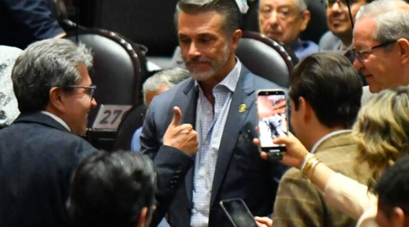 Sergio Mayer pide nueva licencia en la Cámara de Diputados; se alejará del cargo por tiempo indefinido