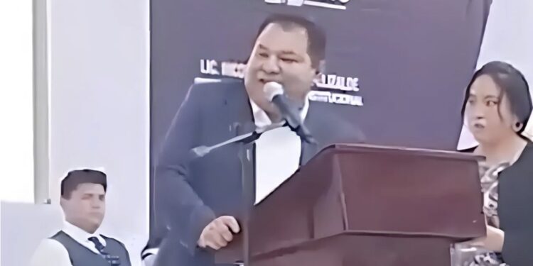 ‘Si lo robé fue para dárselo a ustedes’: Alcalde de Nicolás Flores explica polémico crédito de 7 mdp