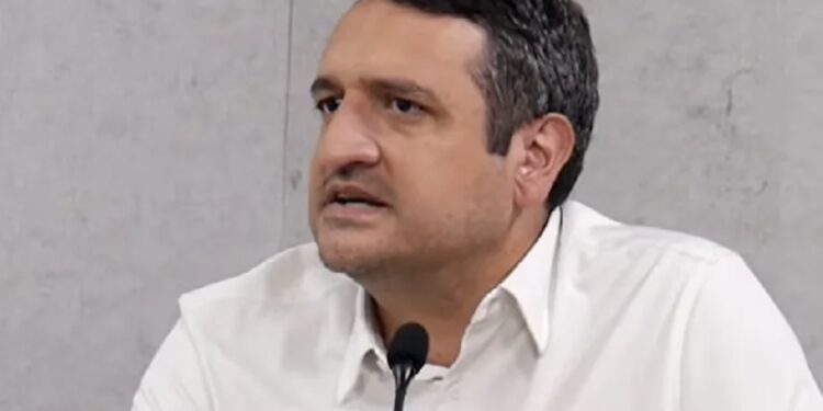 VIDEO: Andrés Manuel López Beltrán asegura que vive de su empresa de chocolates