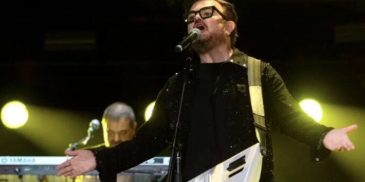 México se queda sin Aleks Syntek: el cantante anuncia que se va del país