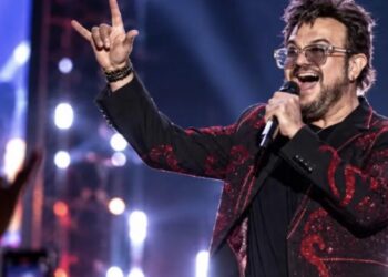 Aleks Syntek admite que cometió un “error muy grave” tras polémica del 15 de septiembre