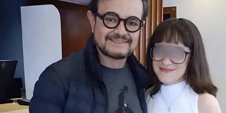 Joven acusa a Aleks Syntek de enviarle mensajes inapropiados cuando era menor de edad