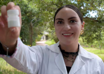 Estudiante mexicana desarrolla bloqueador solar en nanopolvo con extracto de zanahoria