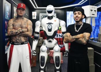 Robot humanoide de más de 100 mil dólares noquea al streamer Westcol durante una transmisión en vivo