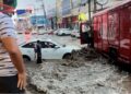 Dueño de restaurante ofrece comida GRATIS de por vida a quienes salvaron a su familia durante las inundaciones en Acapulco
