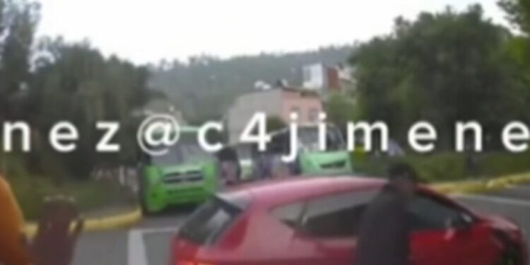 «Señalan a mis hijas en las escuelas» Cayó por Robar autos en la Gustavo A. Madero y ahora se queja porque C4 Jiménez la expuso