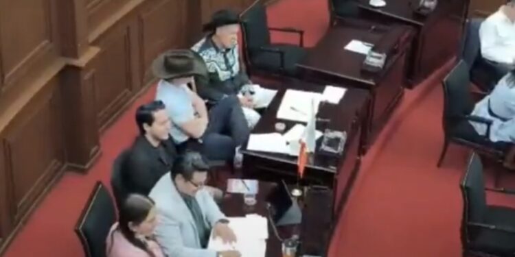 Padre Pistolas arremete contra diputados del Congreso de Michoacán: “Yo hago más que todos ustedes juntos”