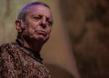 Hijo de César Bono desmiente que el actor haya perdido un ojo tras cirugía