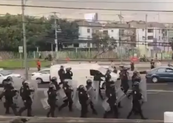 Policías repliegan a trabajadores del IMSS en Viaducto y Eje 3 Oriente
