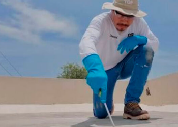 El impermeabilizante que hace más que tapar goteras: reduce hasta 15°C el calor del techo y te ahorra luz